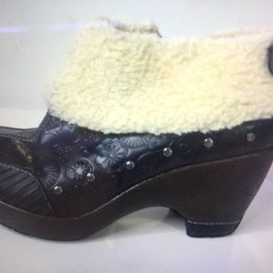 Jambu booties faux fur lining at top. 8US women’s